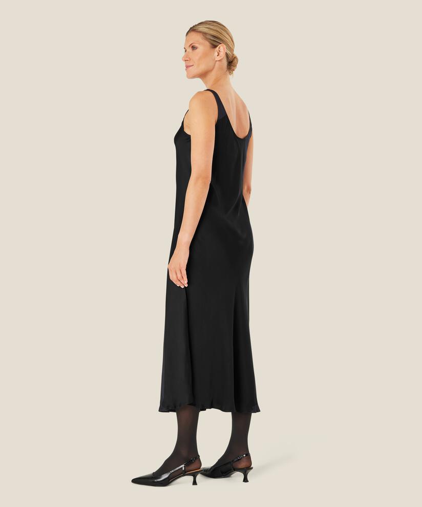 Odell Kjole, Black
