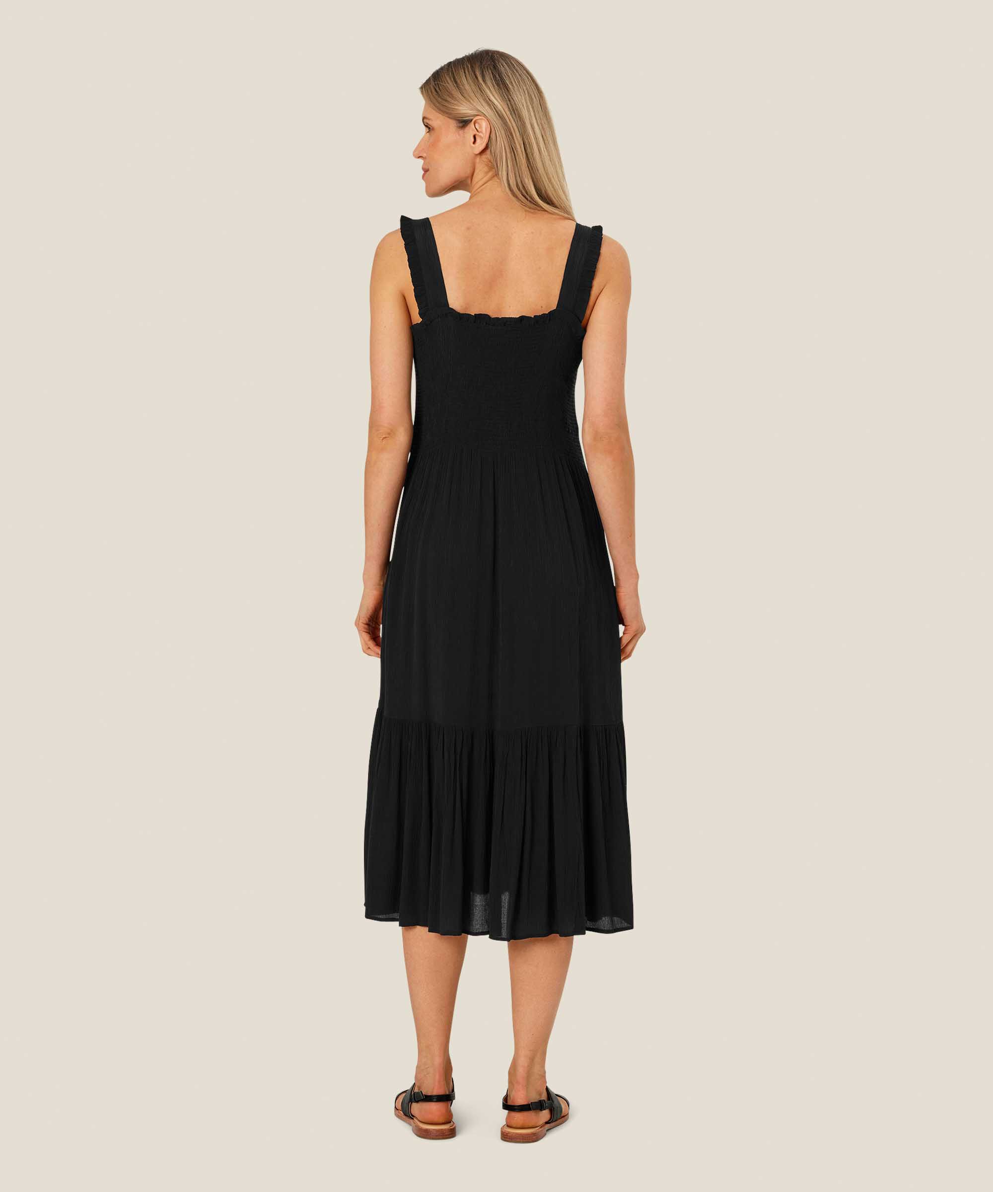 Orie Kjole, Black
