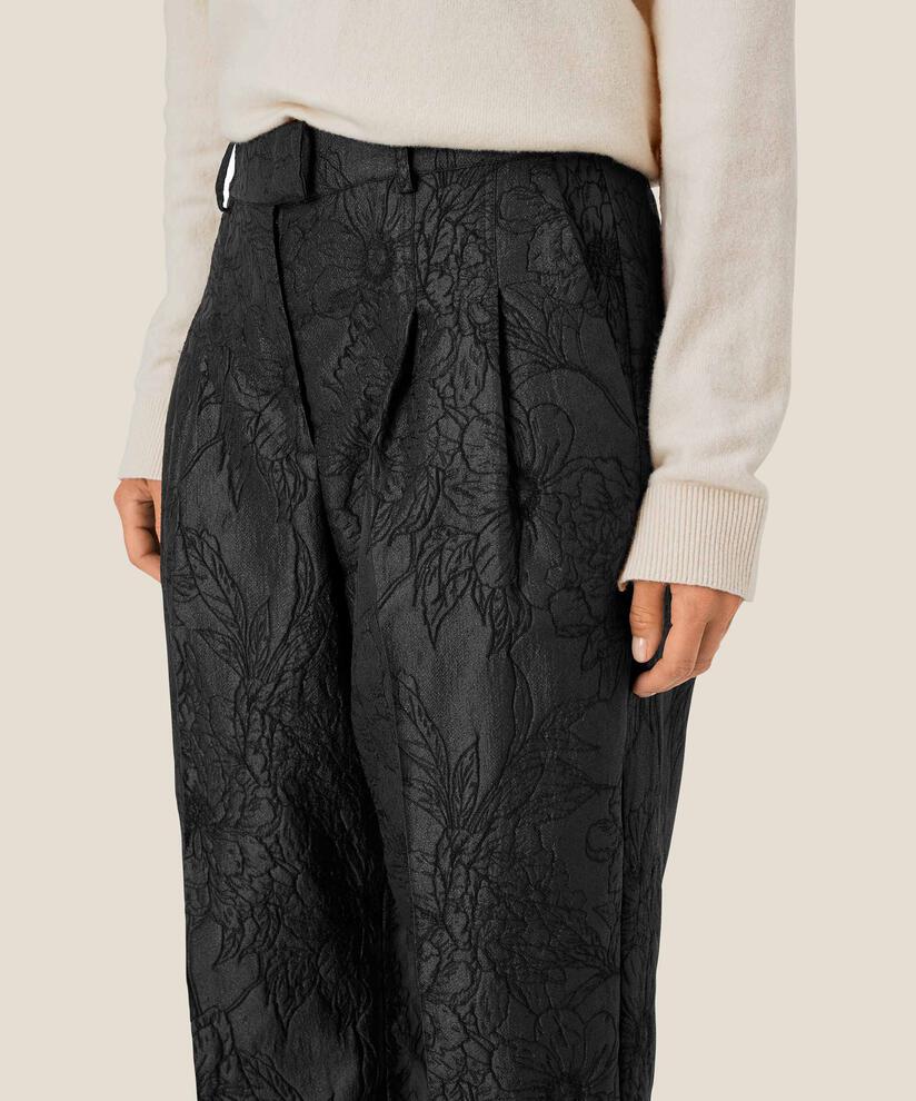 Perlias Bukser, Black