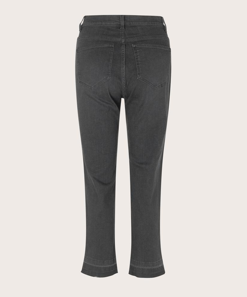 Padalli Bukser, Black