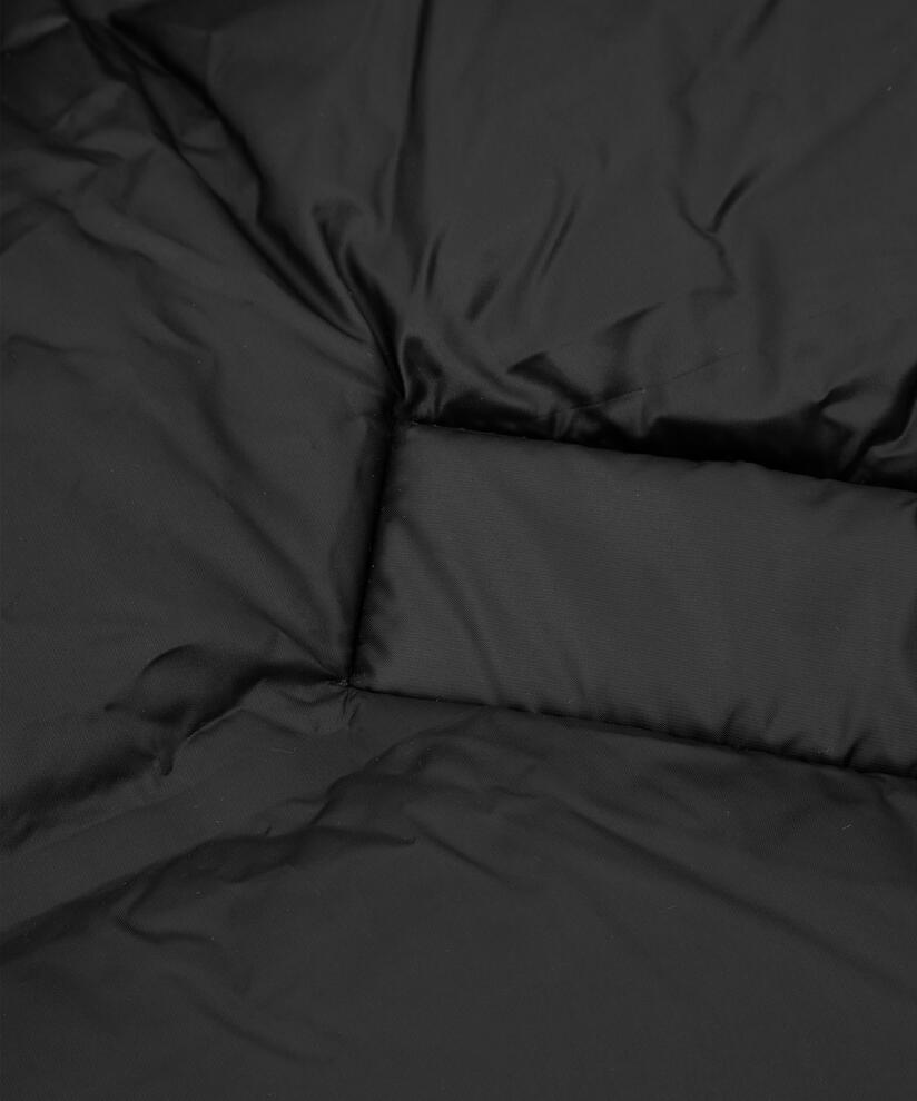 Tilda Dunfrakke, Black