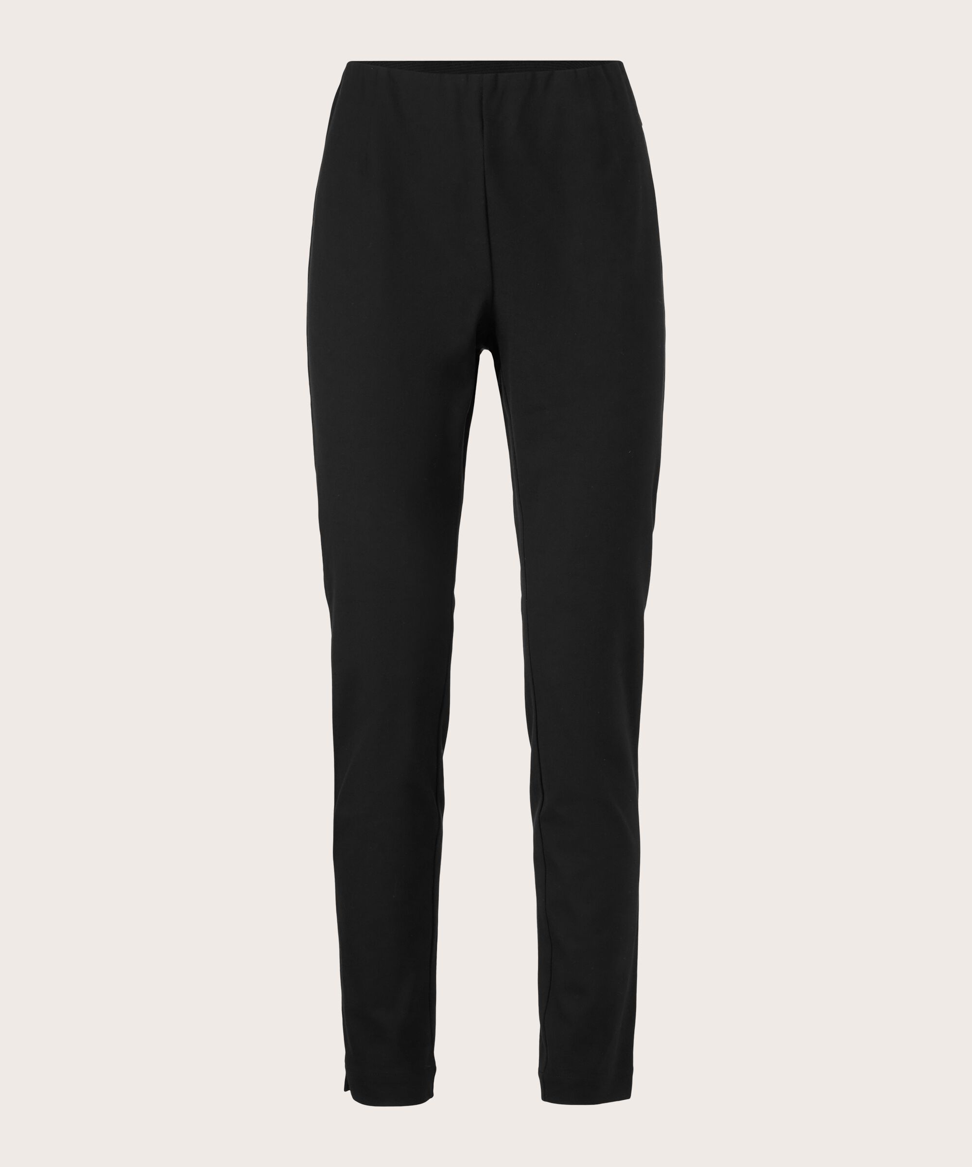 Poppy Bukser, Black