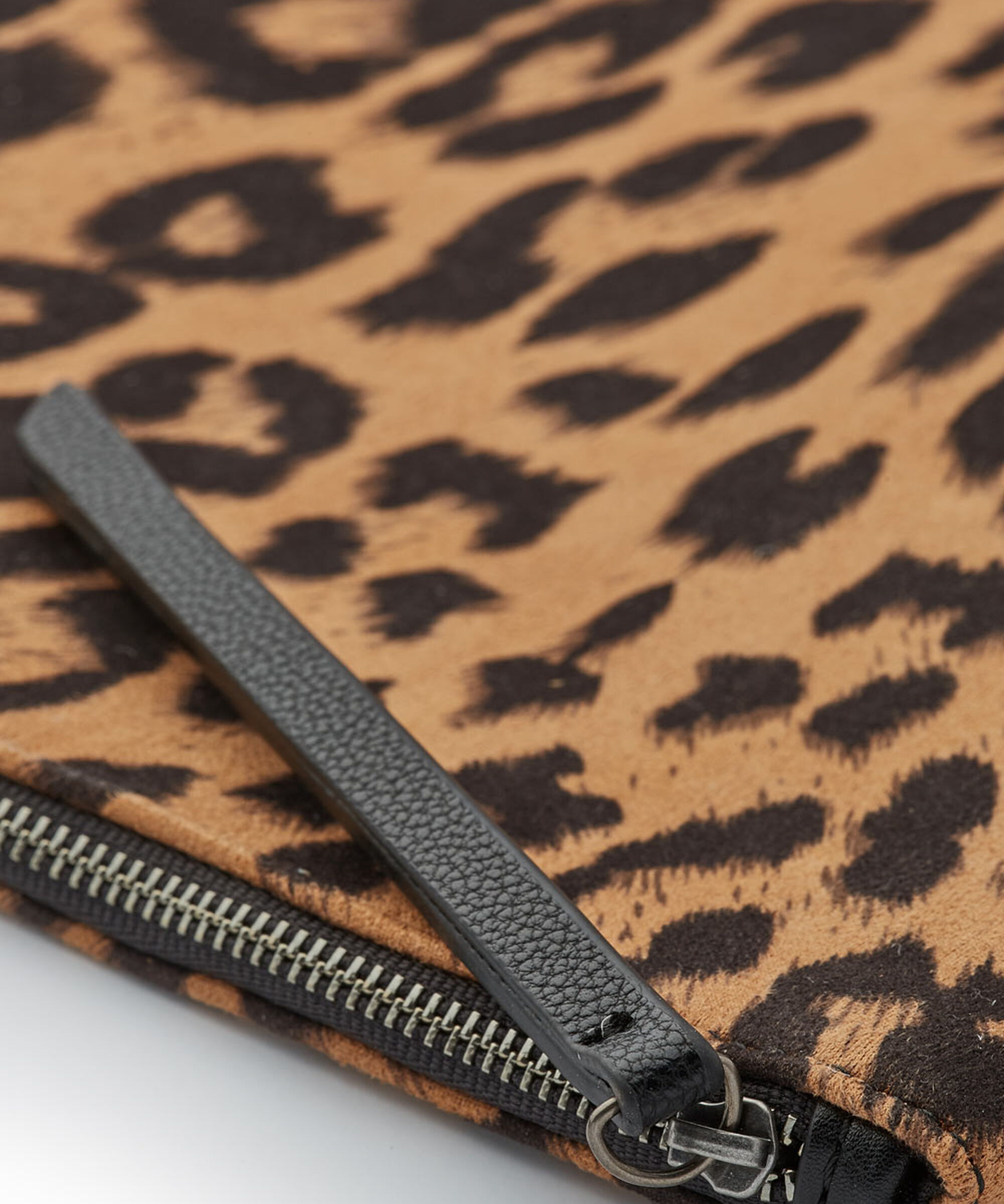 ROSALINO TASKE, Monk's Robe