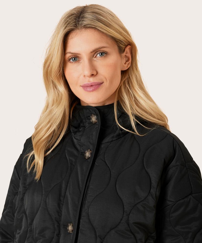 Tehila Frakke, Black