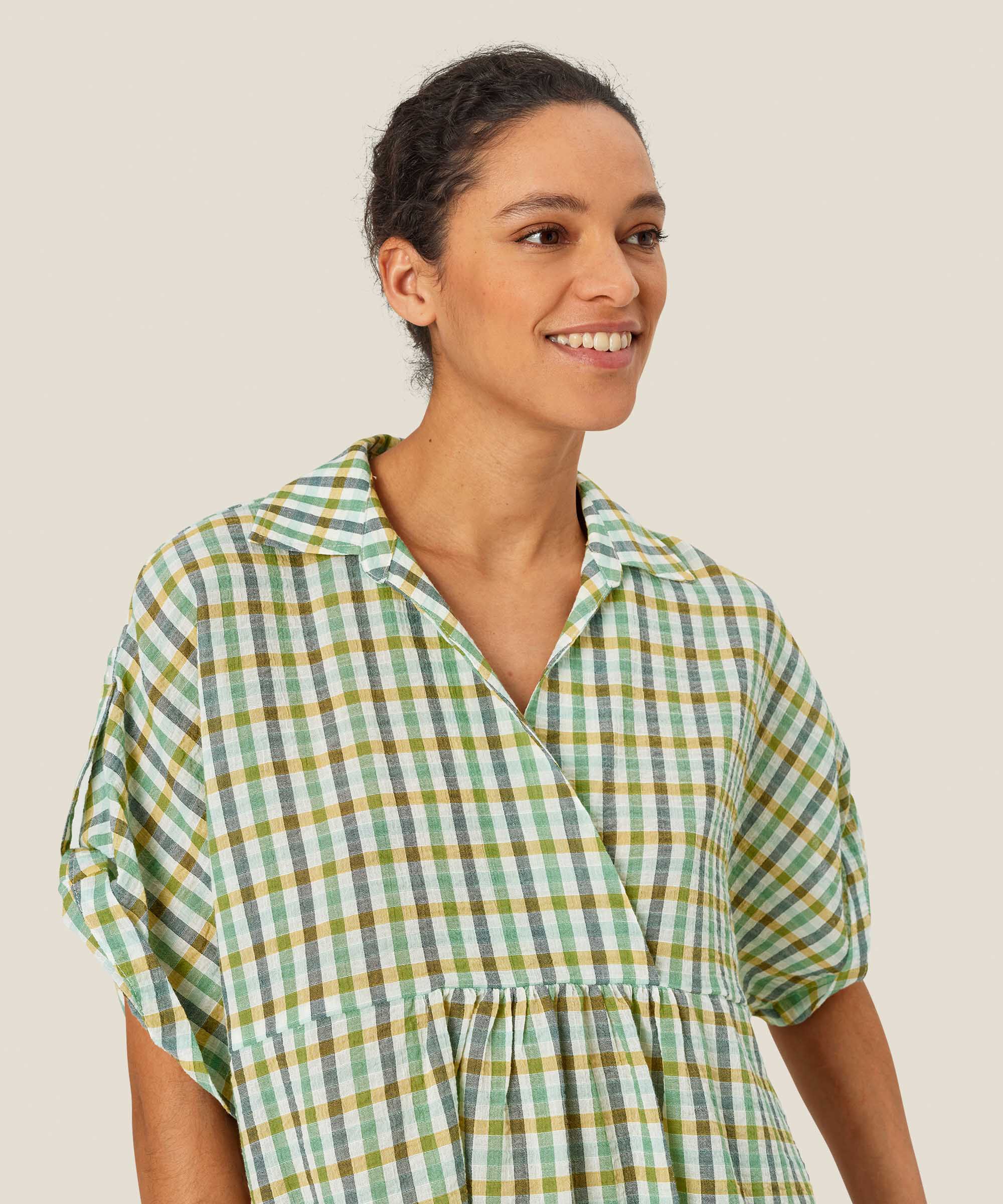 Daxton Top, D. Grass Green
