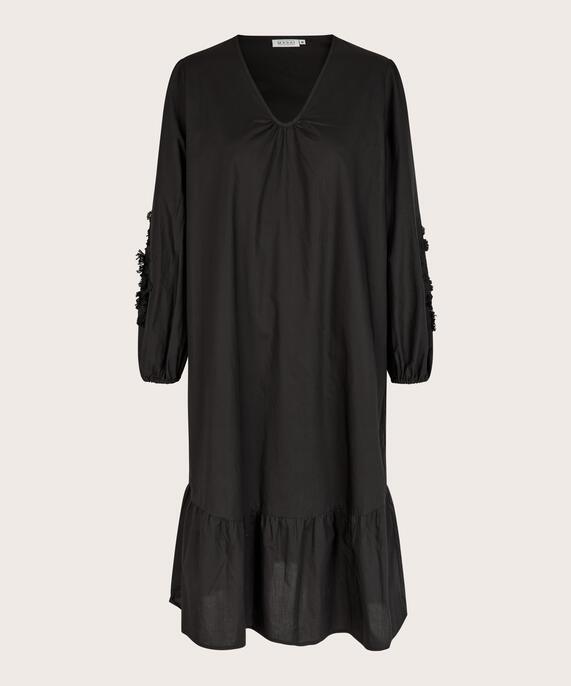 Najran Kjole, Black