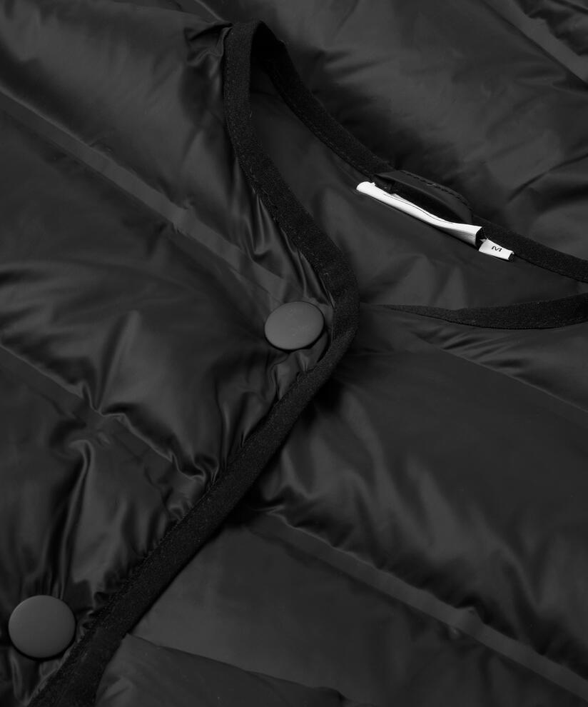 Tuvani dun frakke, Black