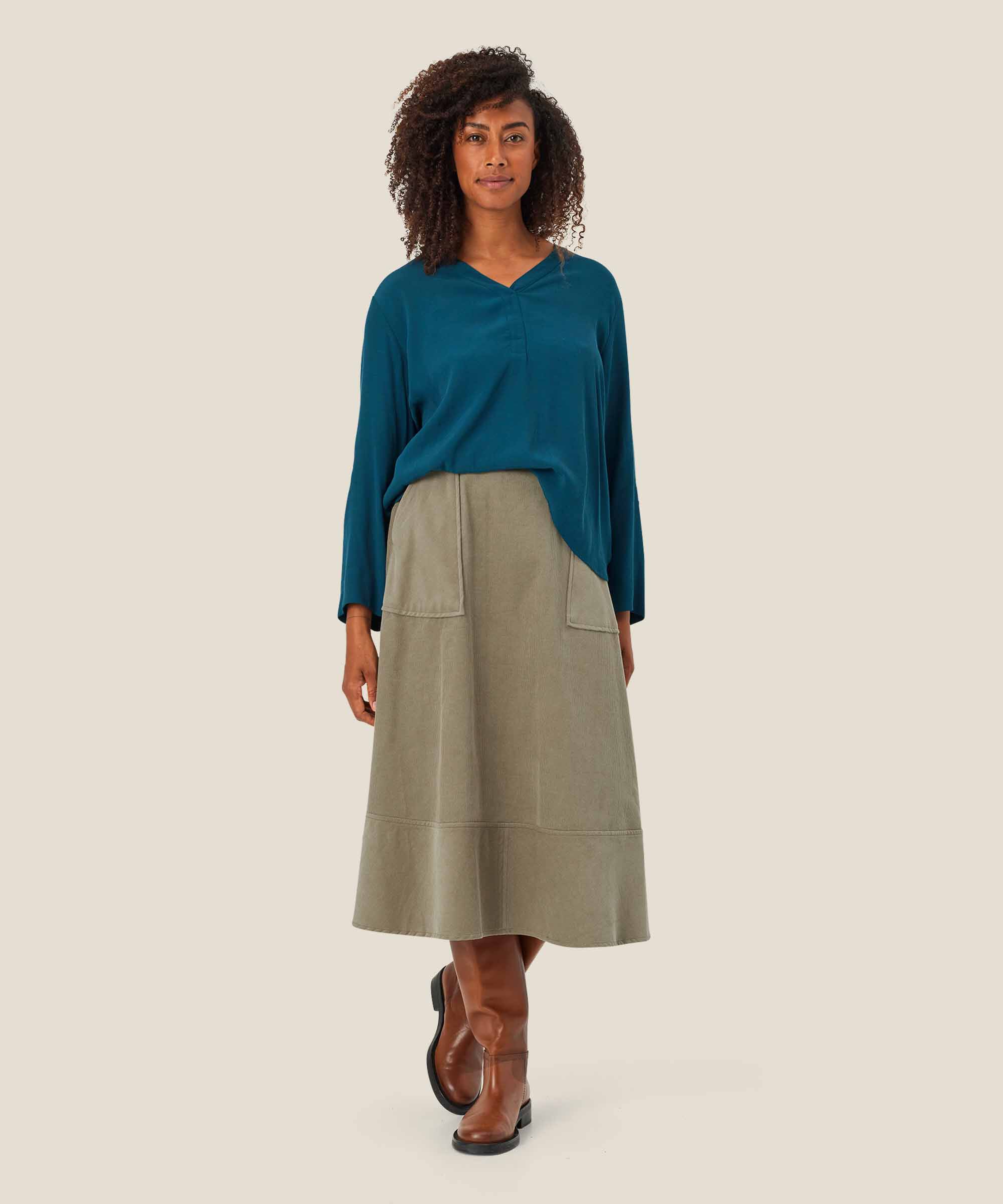 Darcel Top, Reflect Pond