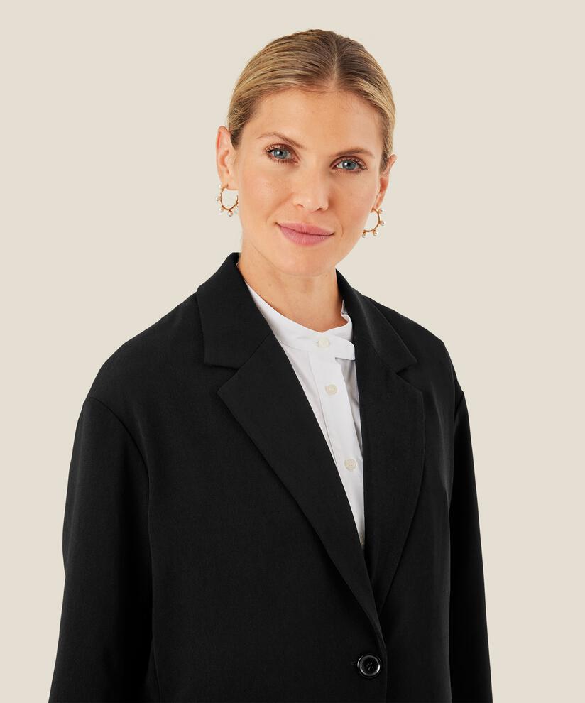 Jeanette Jakke, Black