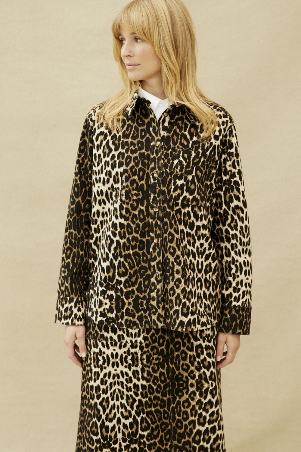 Indiba Denim Skjorte - Otter, Sanelith Denim Nederdel - Otter