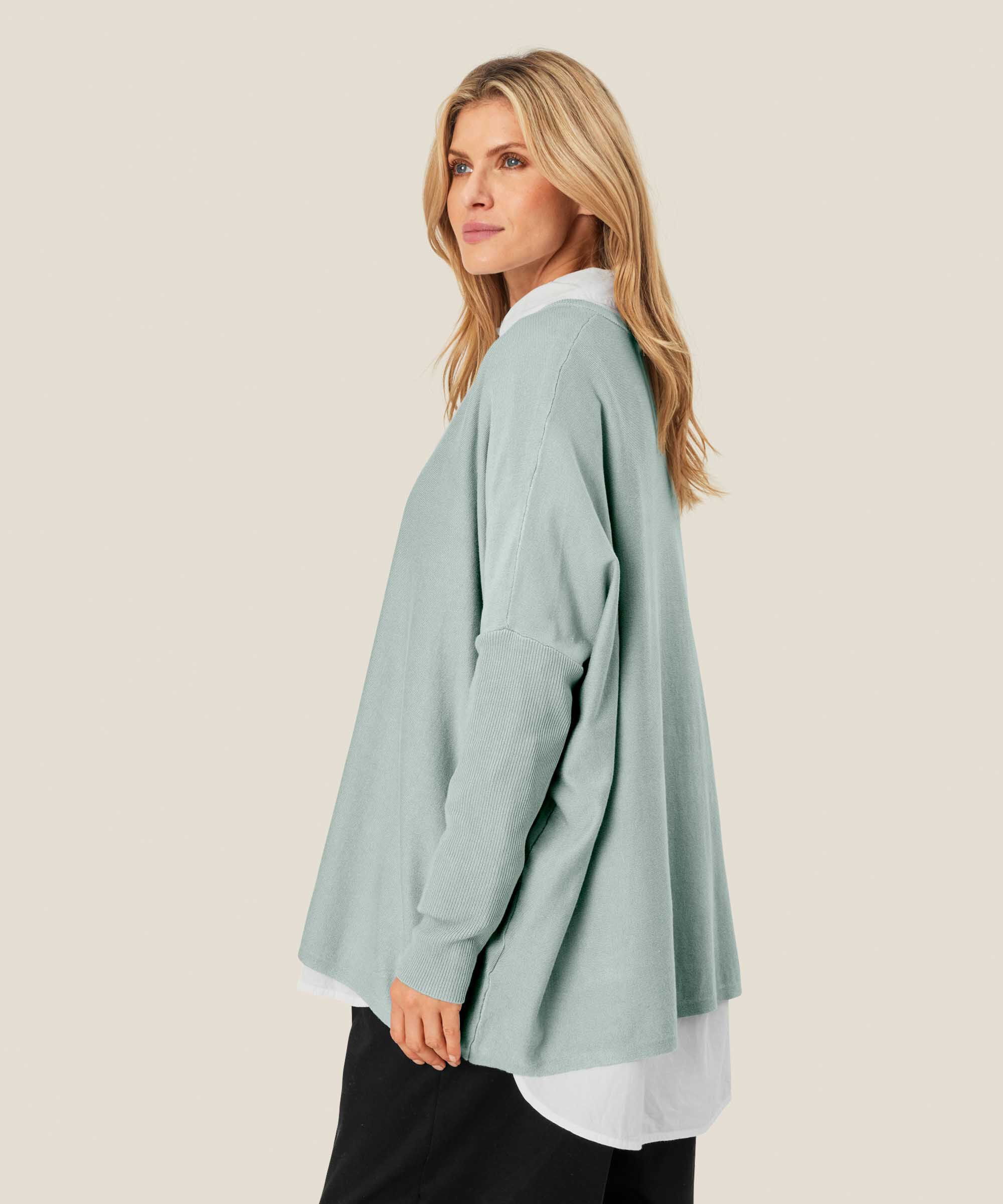 Fronia Top, Ether