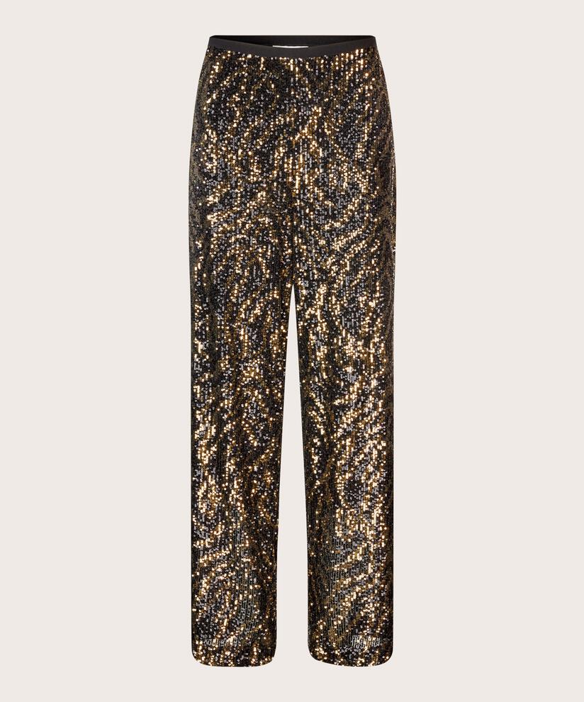 Prilly Bukser, Black