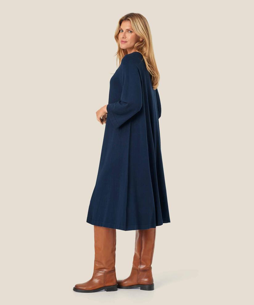 Nura Kjole, Navy Blazer
