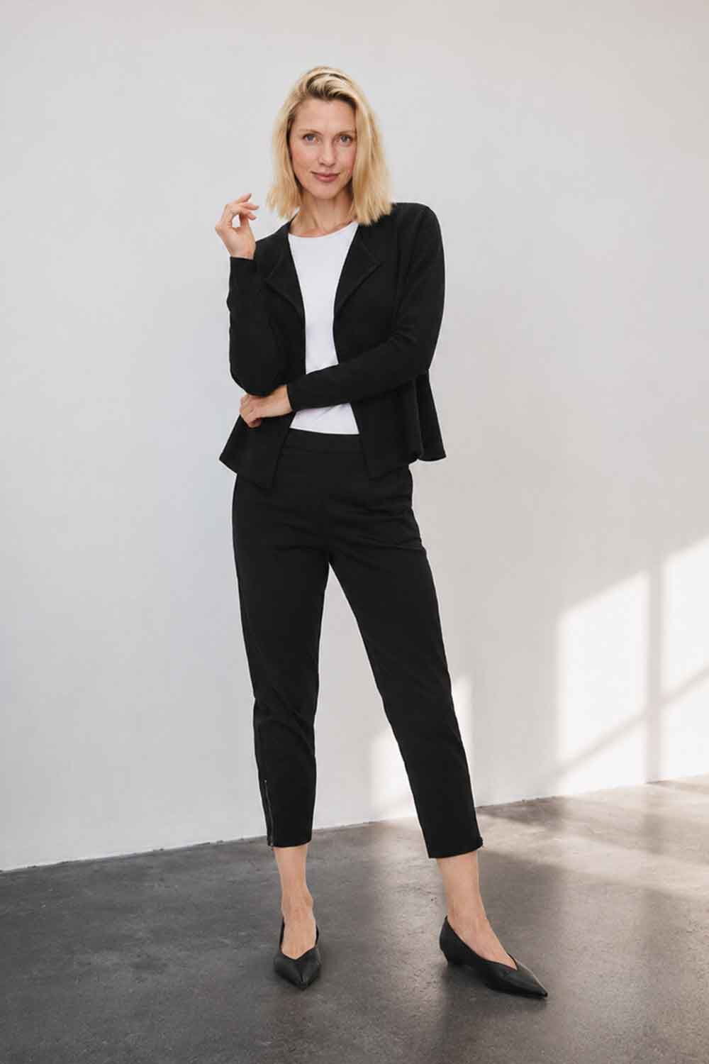 Julitta Jakke - Black, Bellarim JERSEY Top - White, Padme Bukser - Black