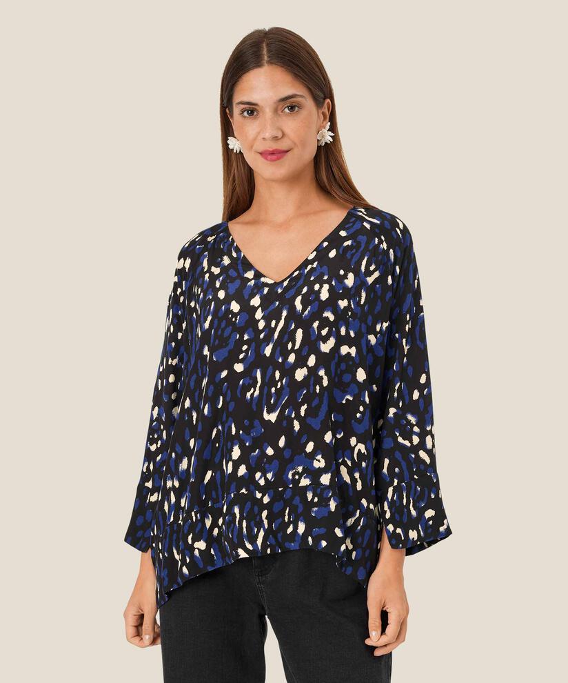 Benika Top, Medieval blue