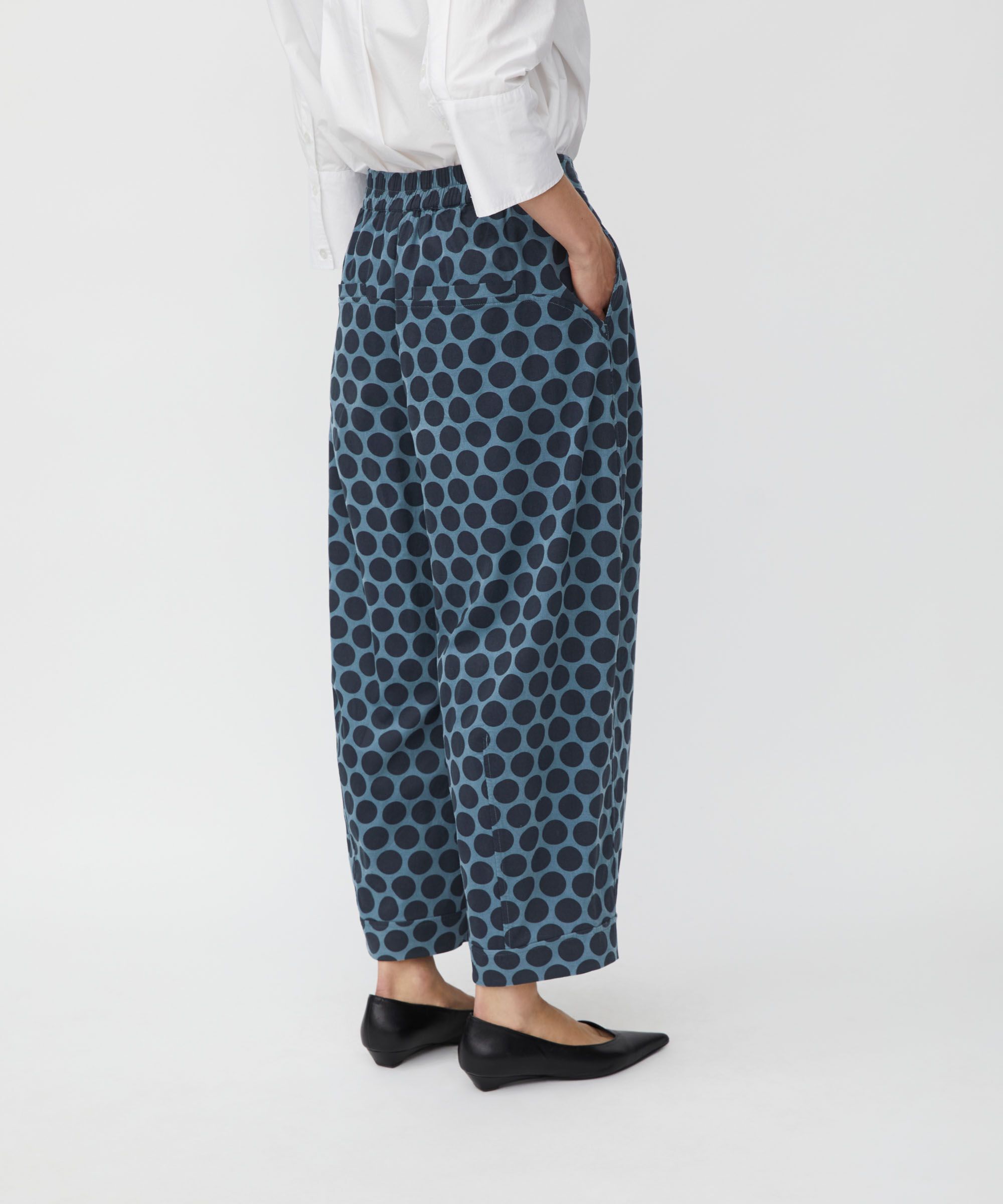Pyrella Bukser, Navy Blazer