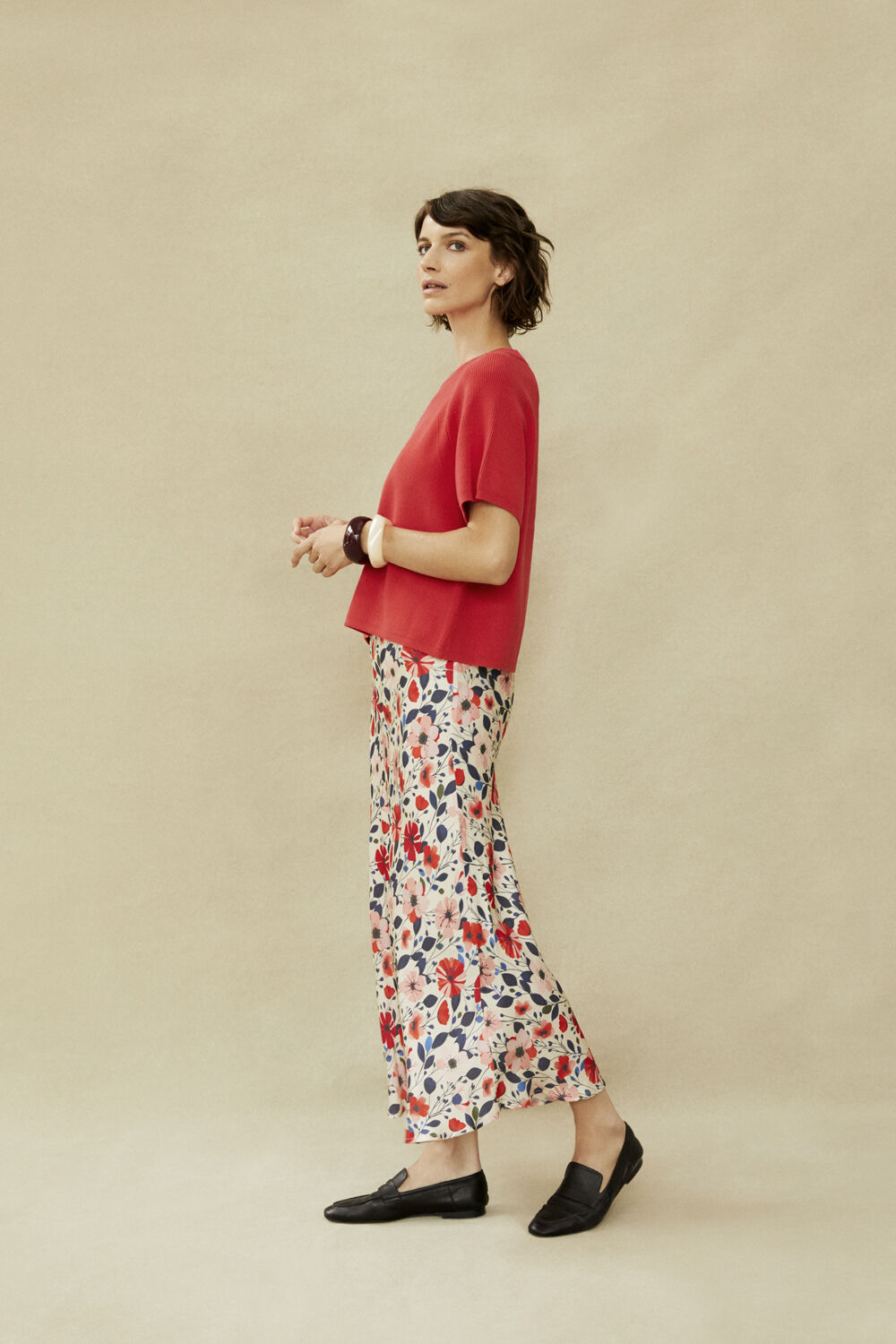 Fokimia Top - Poinsettia, Solviera Nederdel - Poinsettia, Raveira Armb&aring;nd - Beet Red