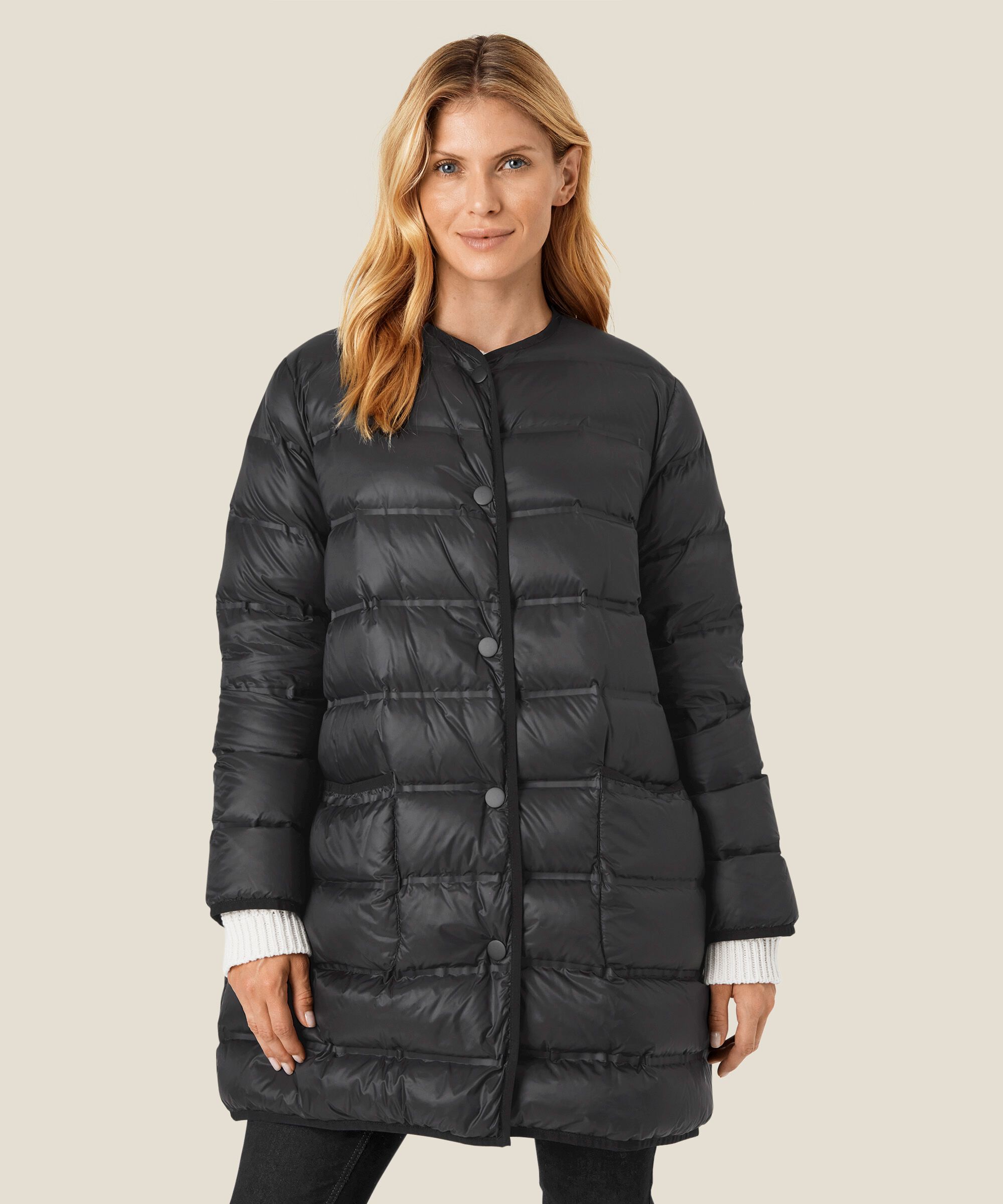 Tuvani dun frakke, Black