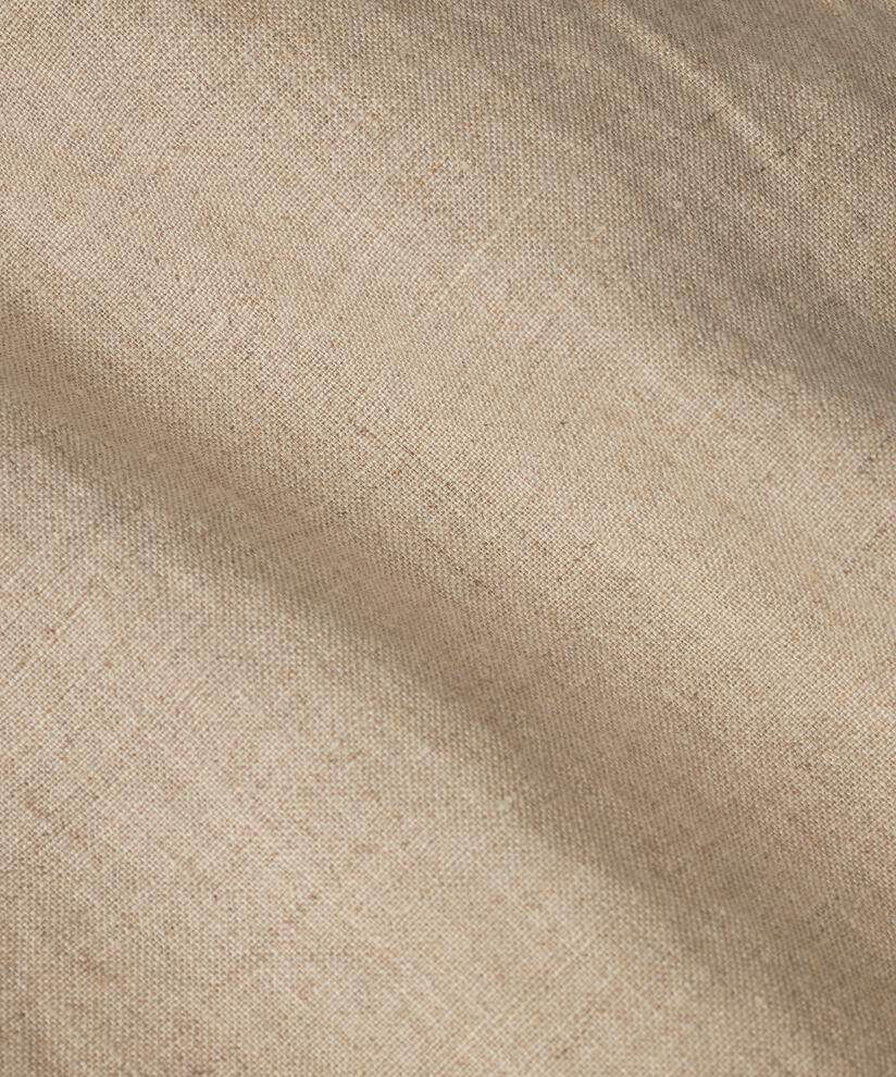 Pallas Bukser, Natural