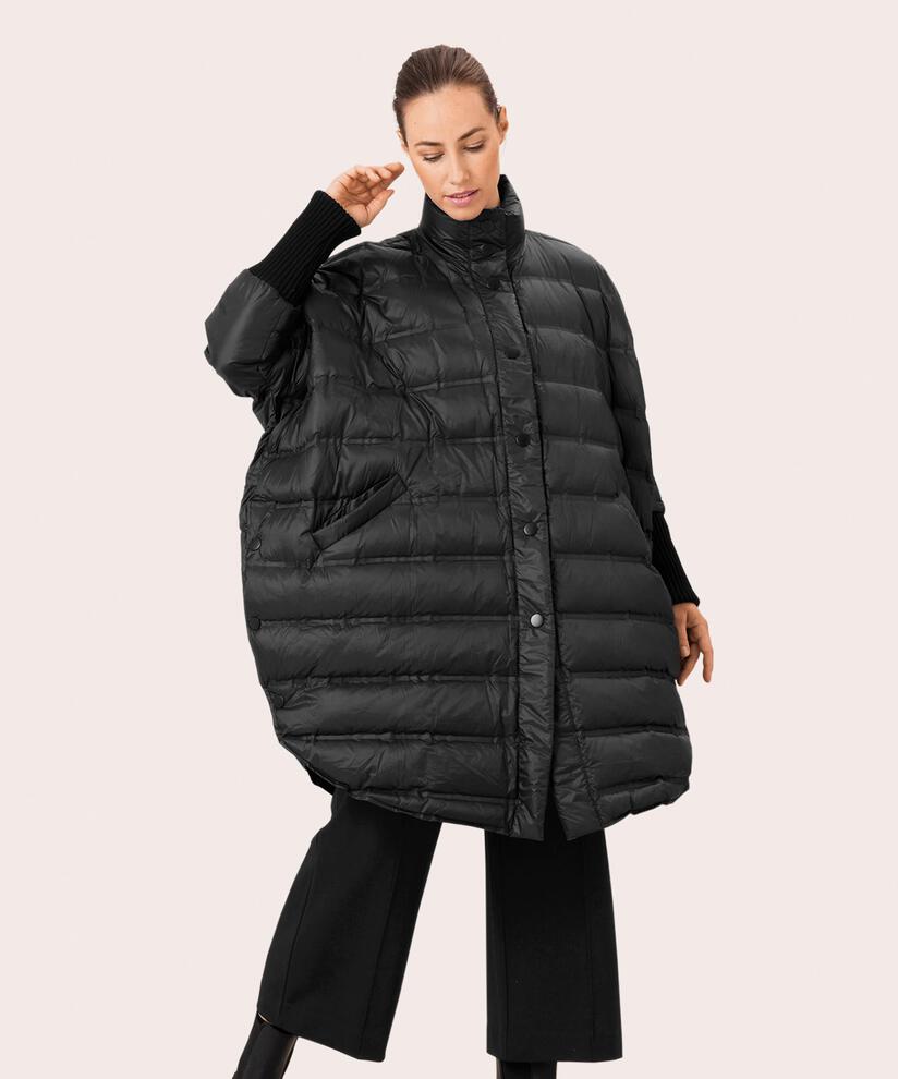 Tilda Dunfrakke, Black