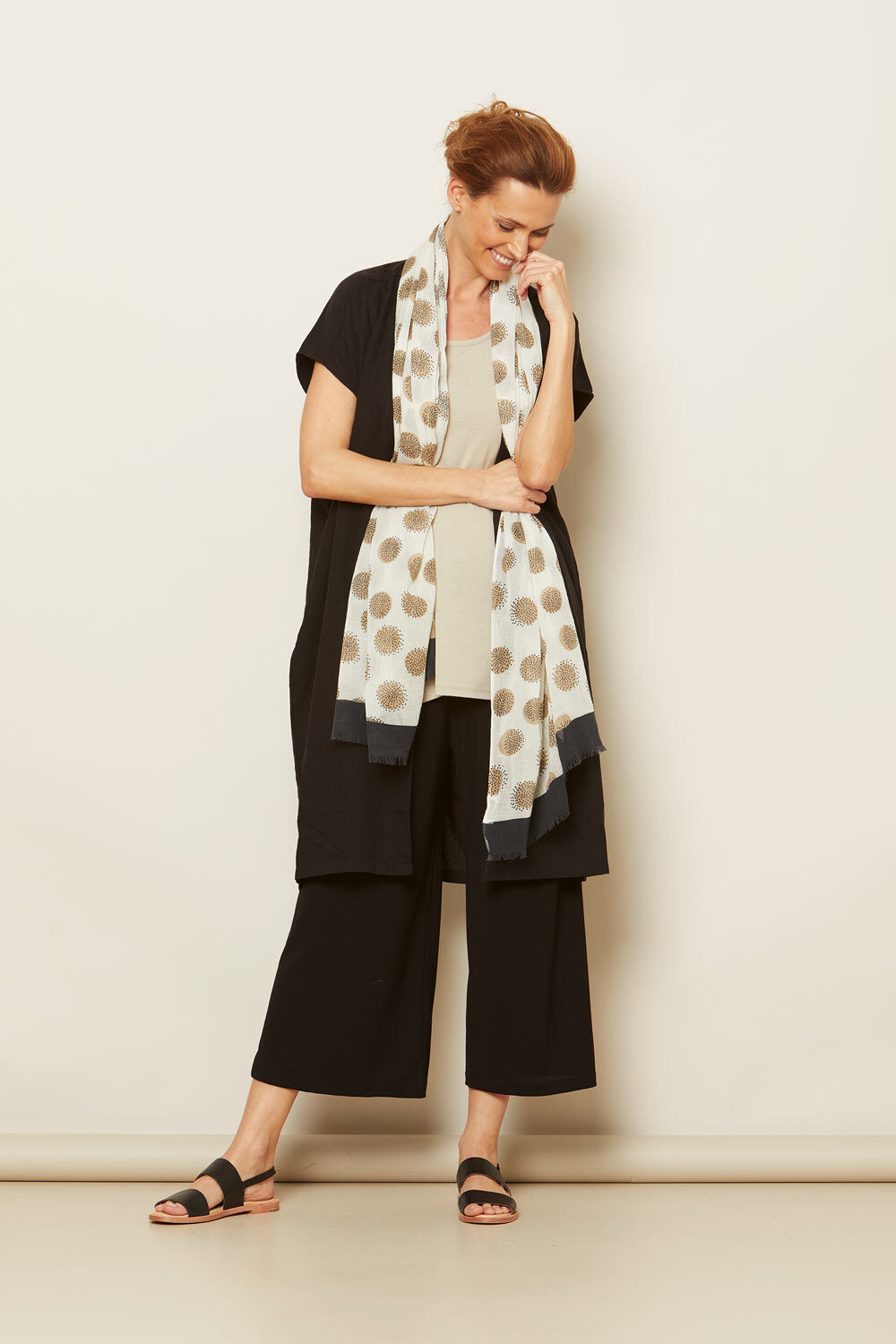 ANNA T&Oslash;RKL&AElig;DE, Sand