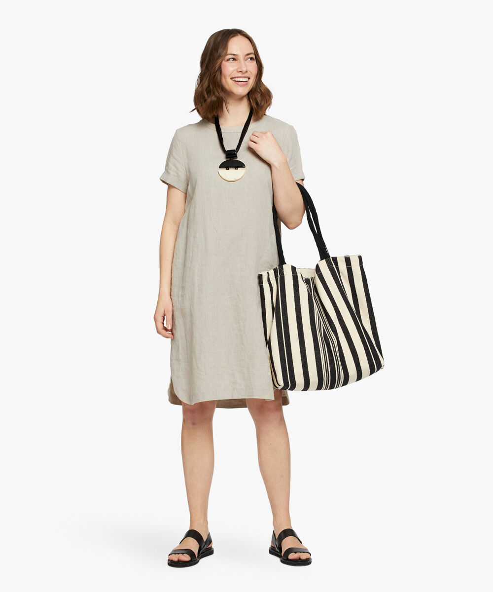 Rakel Halsk&aelig;de, Black