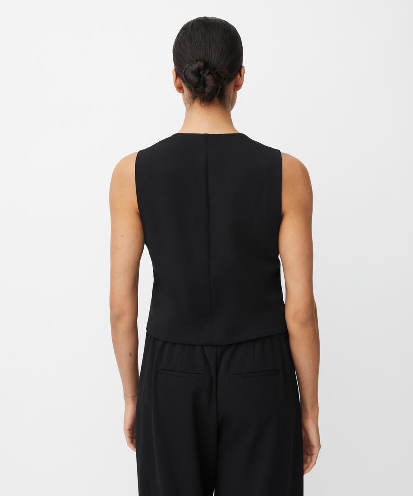 Jordyn Vest, Black