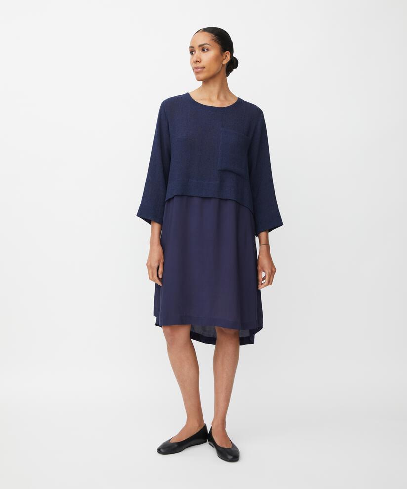 Nonah Kjole, Navy Blazer