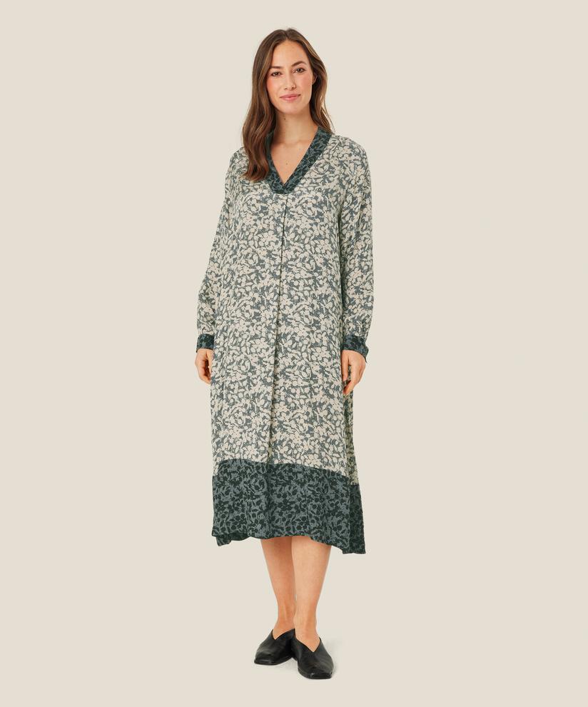 Nazimas Kjole, Balsam Green