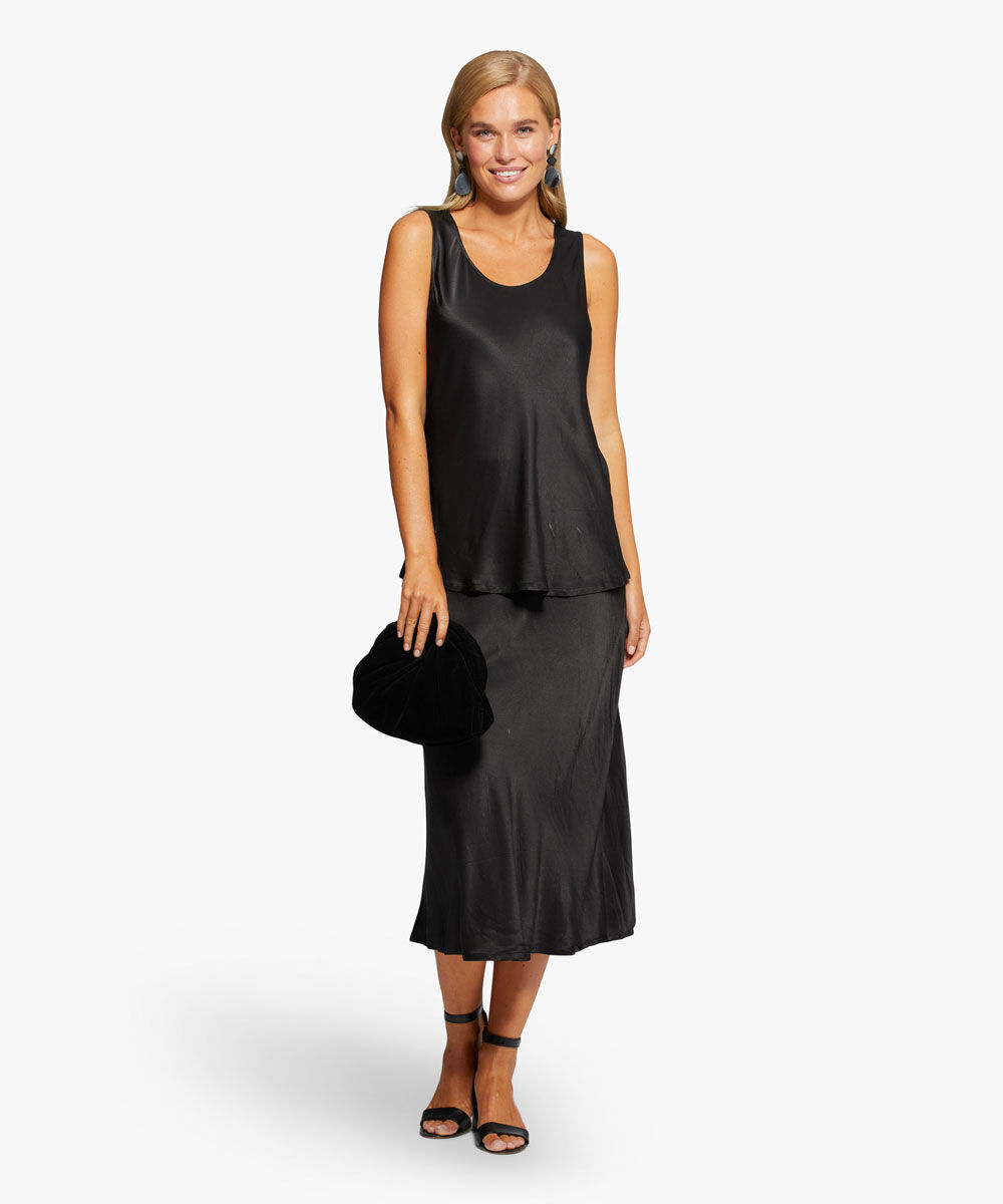 Sybil Nederdel, Black