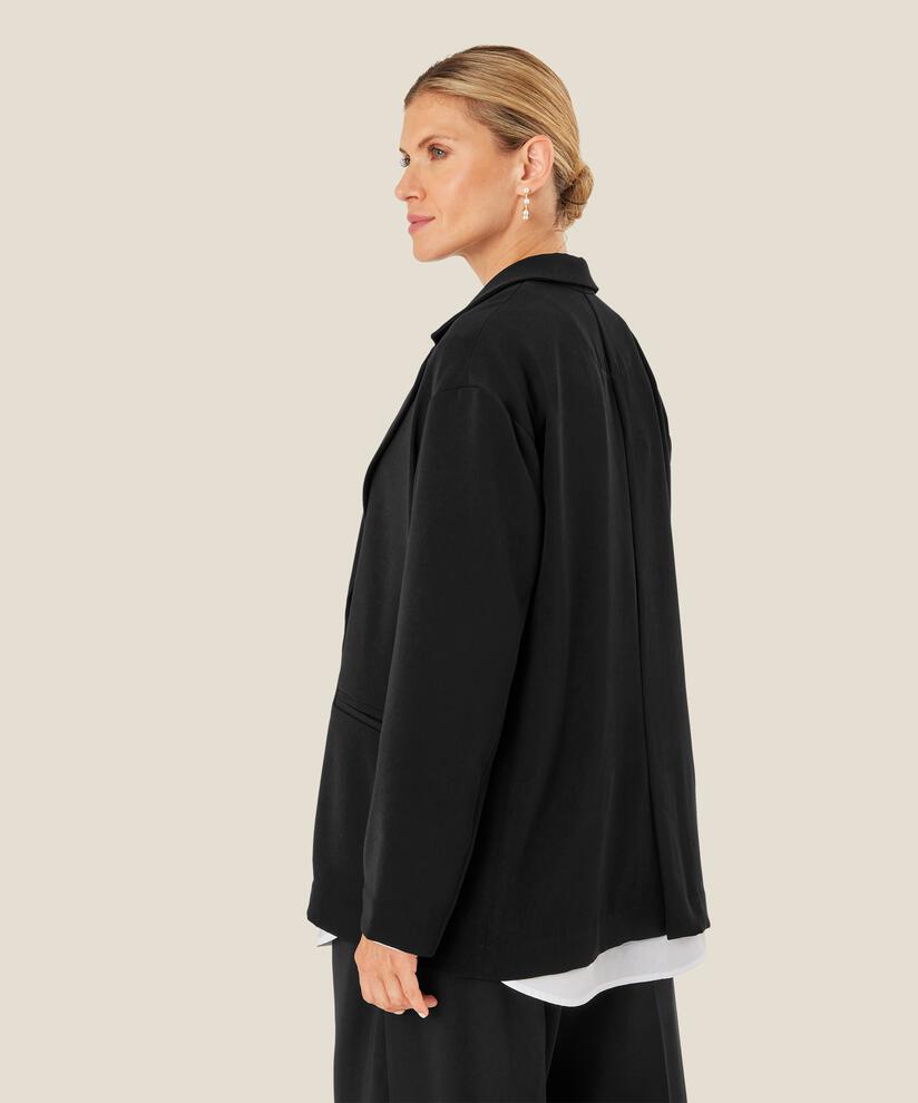 Jeanette Jakke, Black