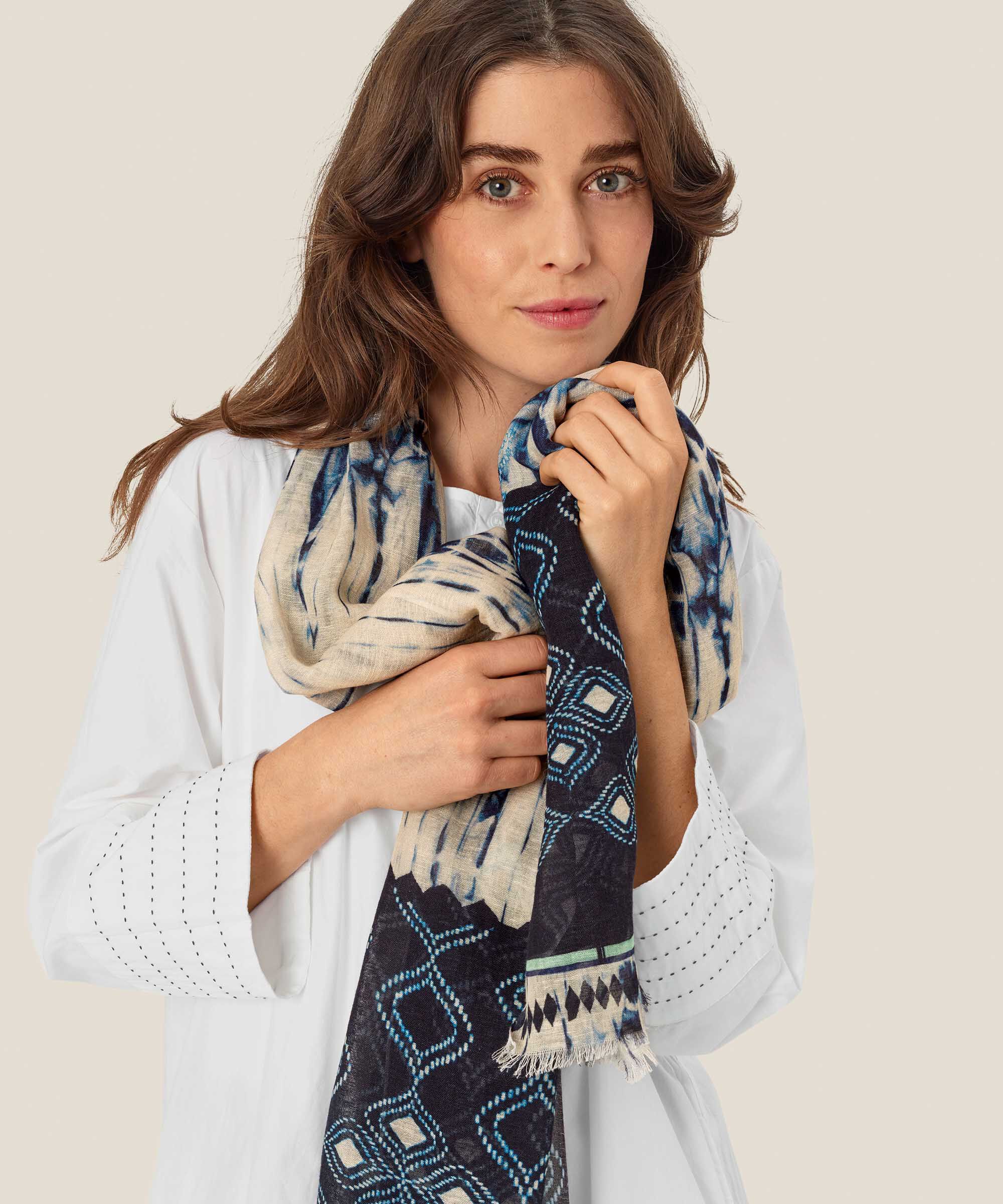 Alonza Tørklæde, Mood Indigo