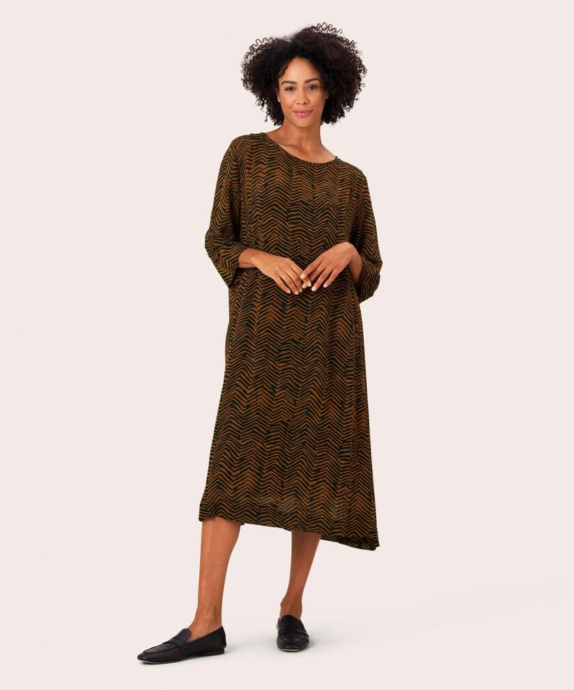 Nabia Kjole, Monk's Robe