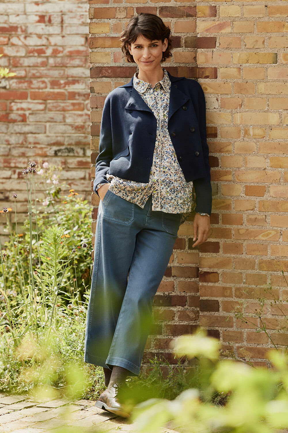 Lugine Cardigan - Navy Blazer, Ithyria Skjorte - Placid Blue, Palisse Denim Bukser - Ensign Blue