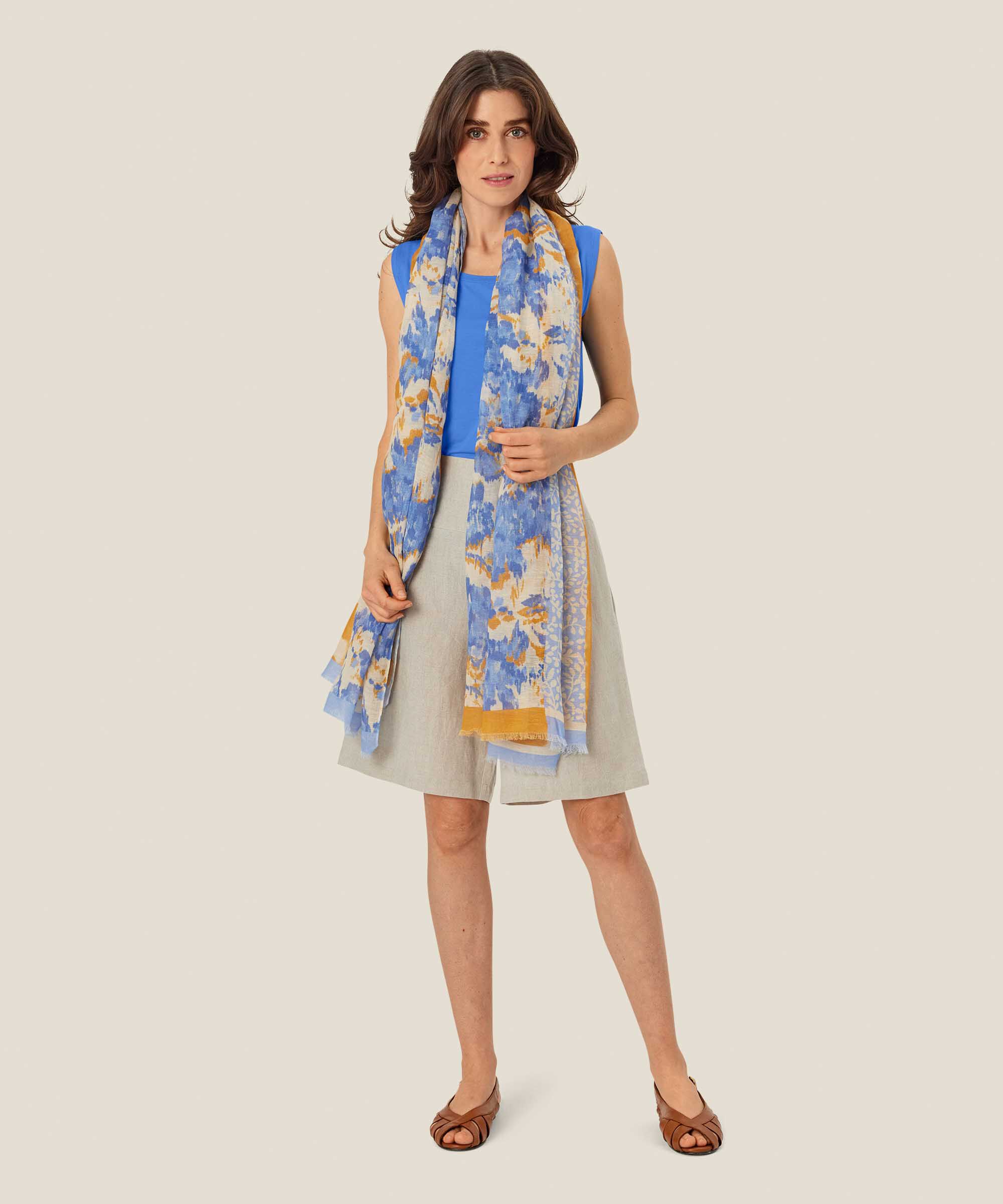 Abeita Tørklæde, Nebulas Blue