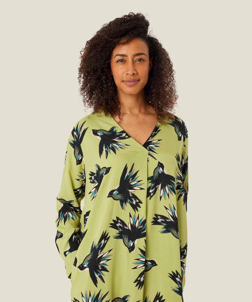 Nedi Kjole, Fern