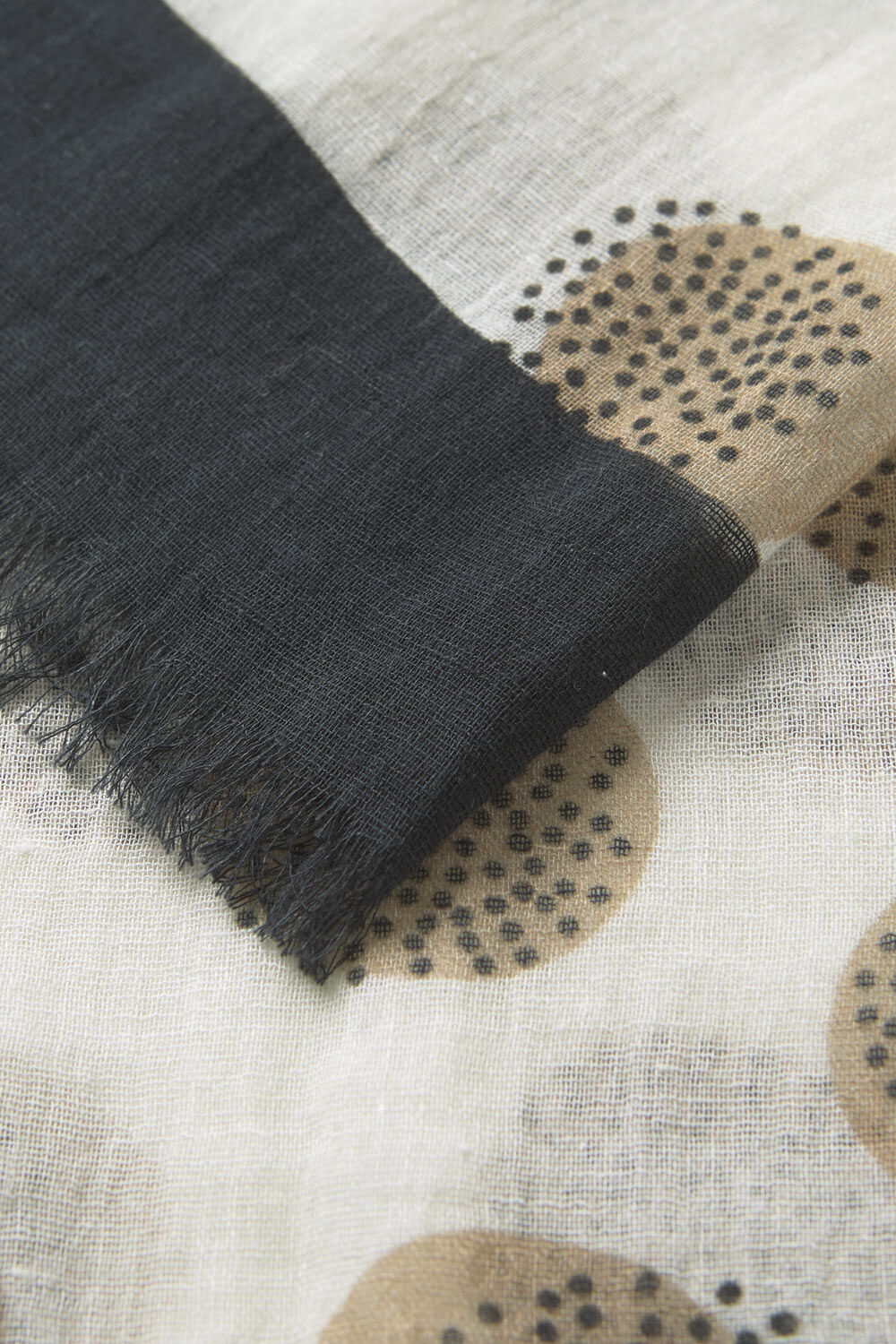 ANNA T&Oslash;RKL&AElig;DE, Sand