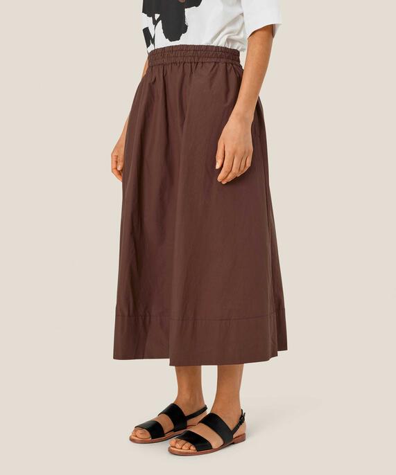 Sebana Nederdel, Chestnut