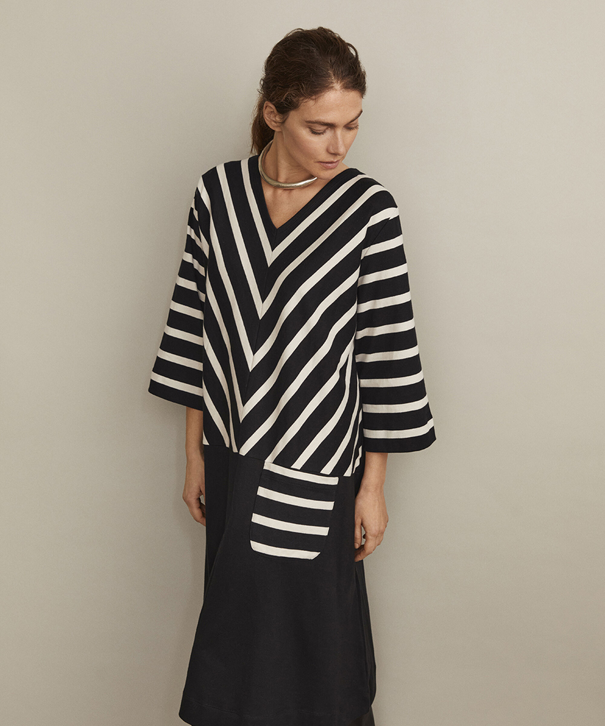 NELENA JERSEY KJOLE, Black
