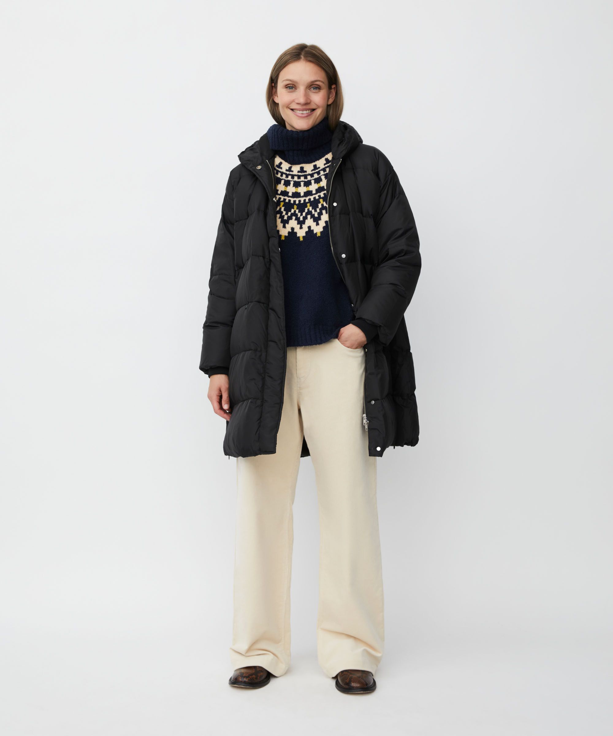 Thilde Dunfrakke, Black