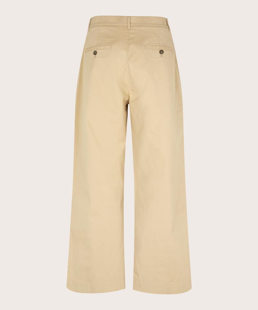 Pamila Bukser, Pale Khaki