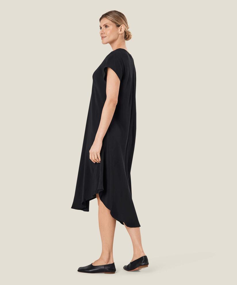 Nebili Kjole, Black