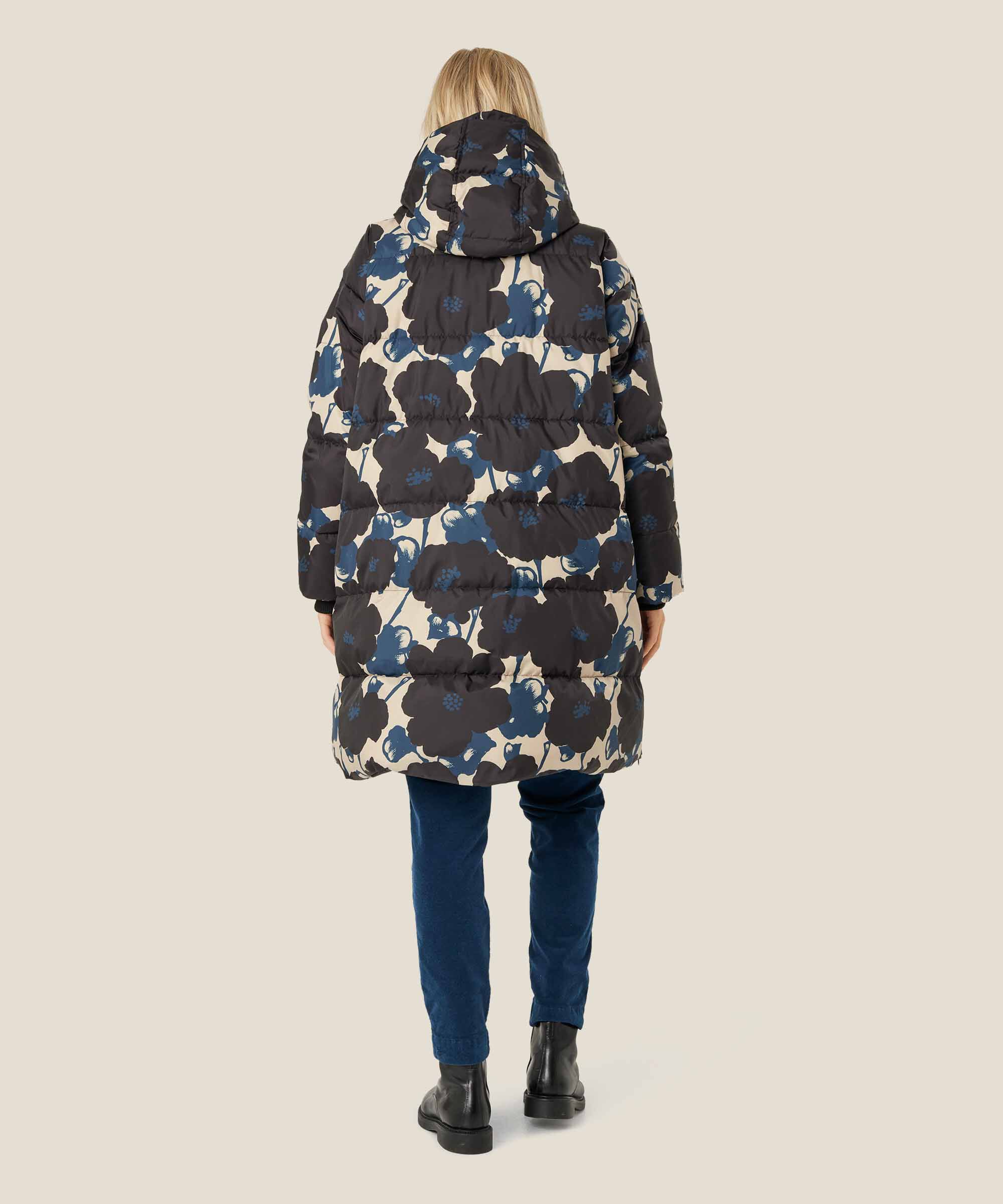 Thilde Dunfrakke, Moonlit Ocean