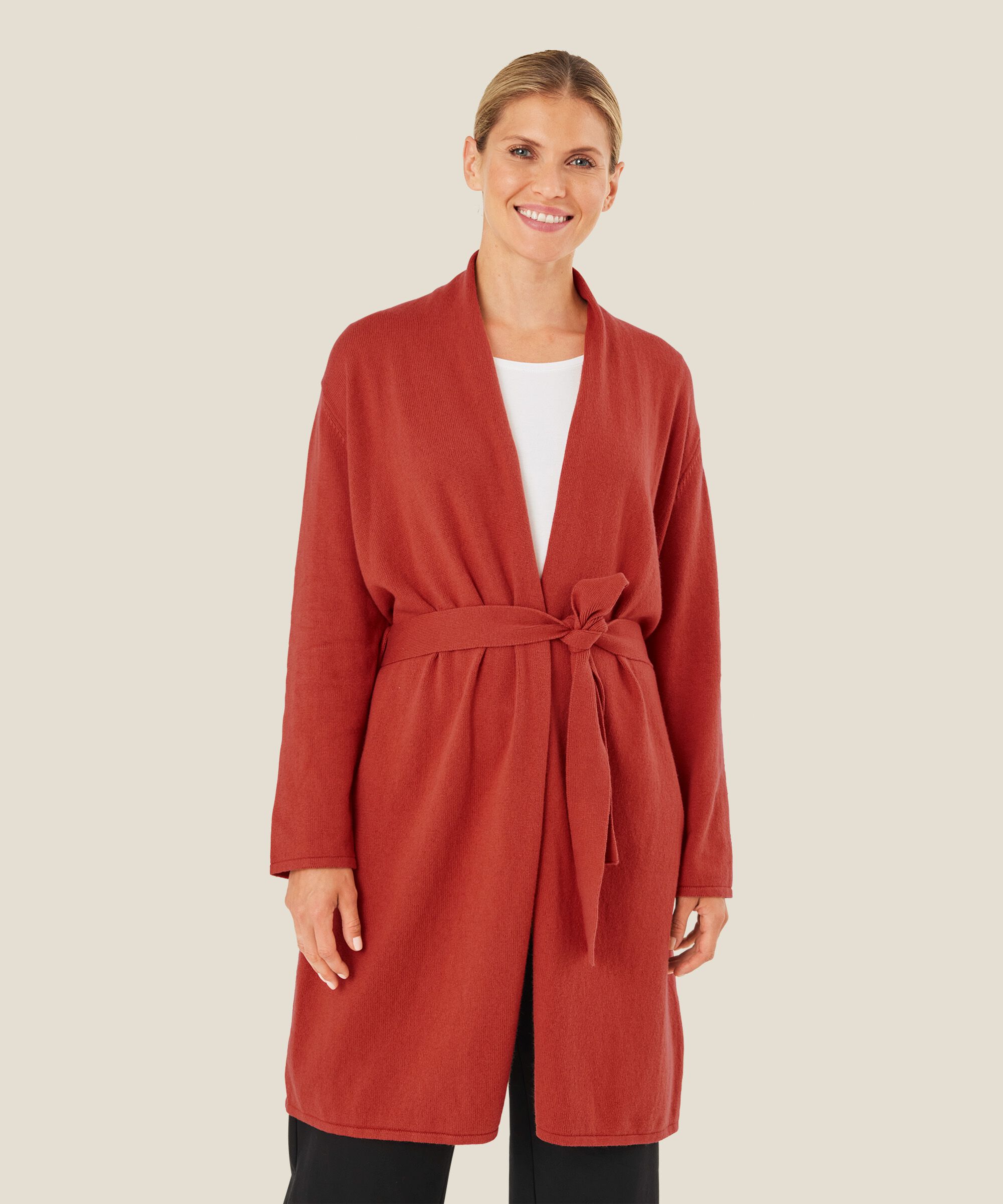 Lila Cardigan, Picante