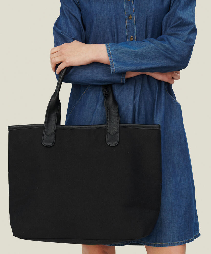 REMILIA TASKE, Black
