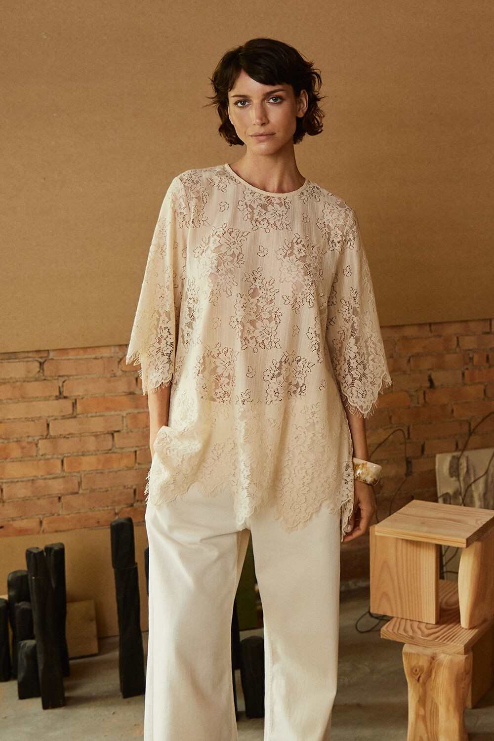 Galdora Tunika - Fog, Polyxena Denim Bukser - Jet Stream, Rosienne Armb&aring;nd - Whitecap