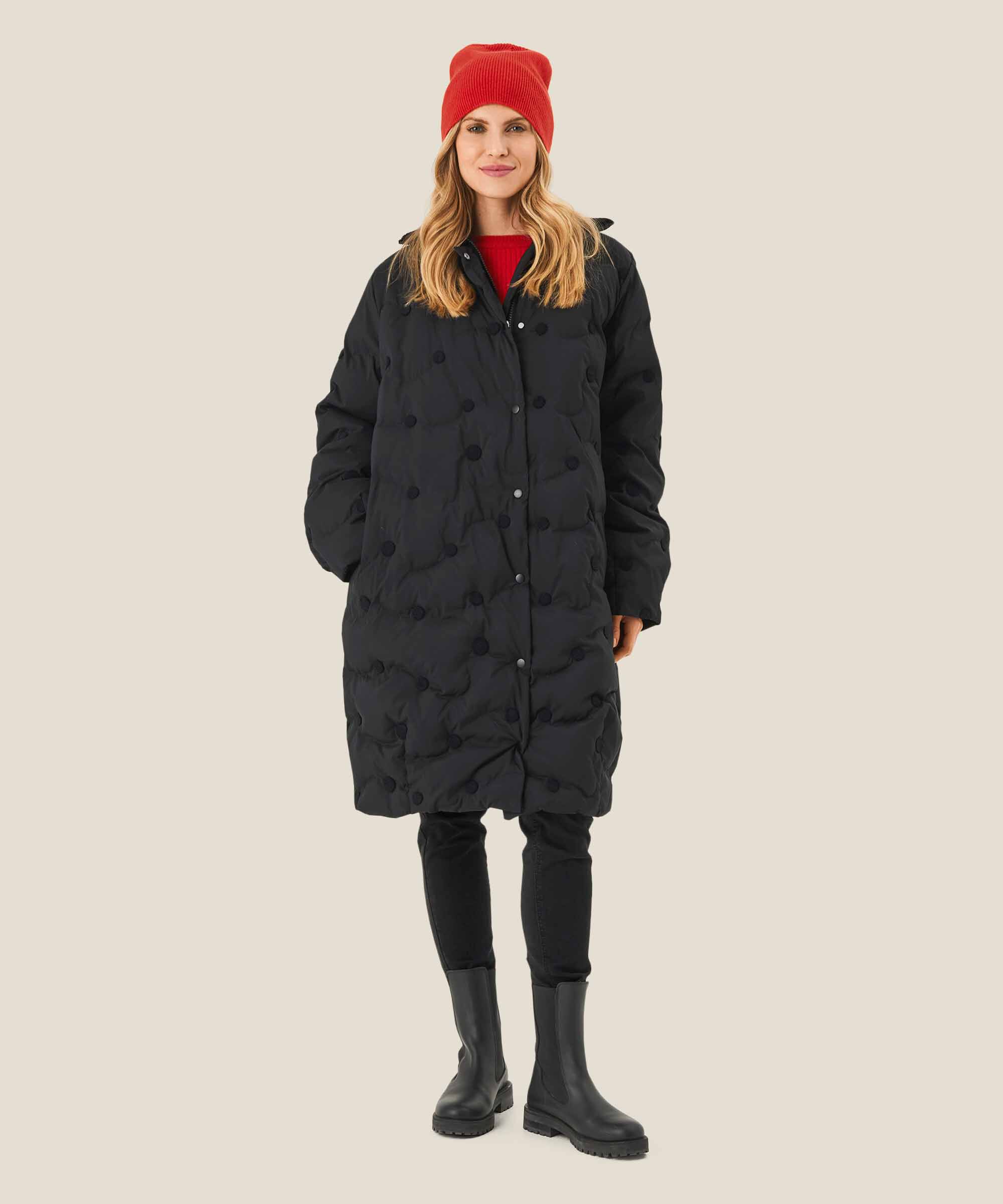 Tahila Dunfrakke, Black