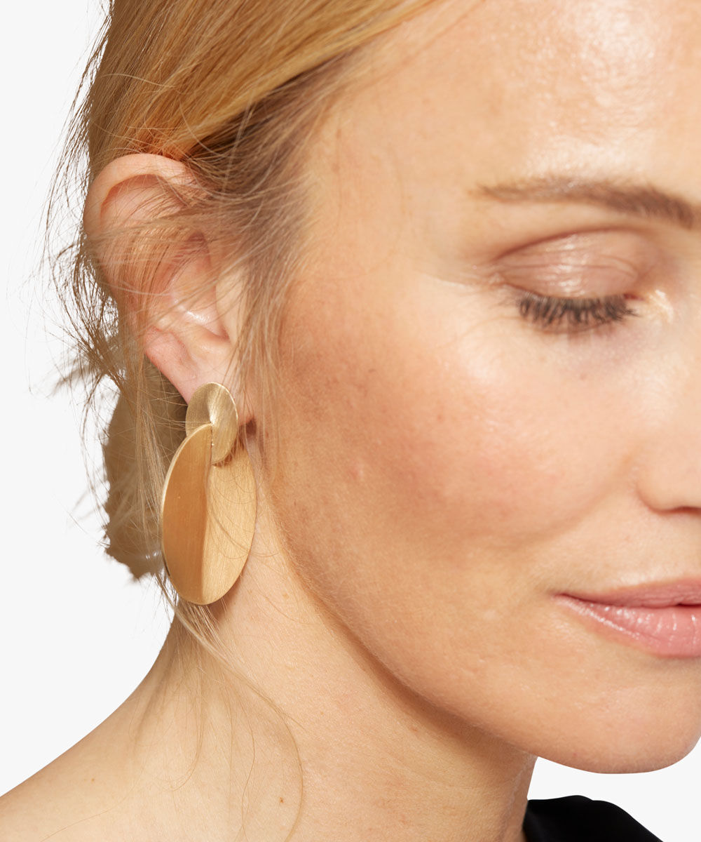 ROMINA &Oslash;RERINGE, Gold