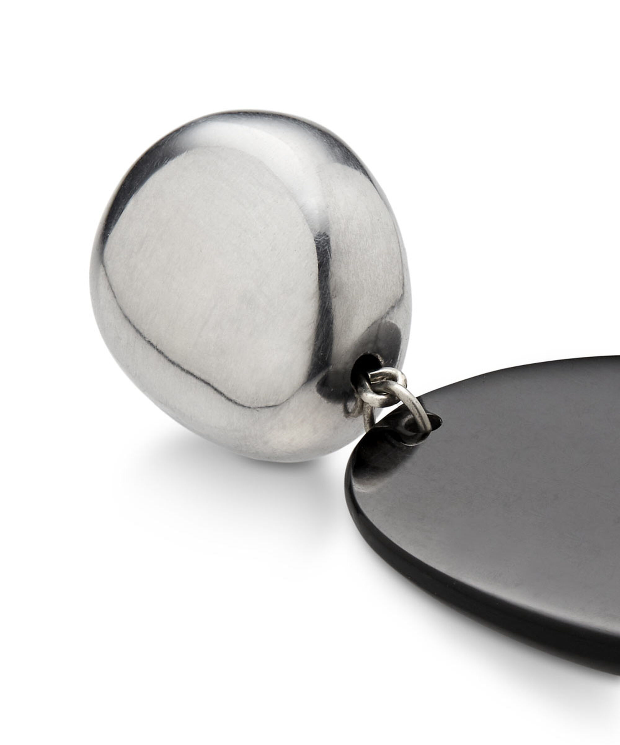 REVENA ØRERINGE, Black