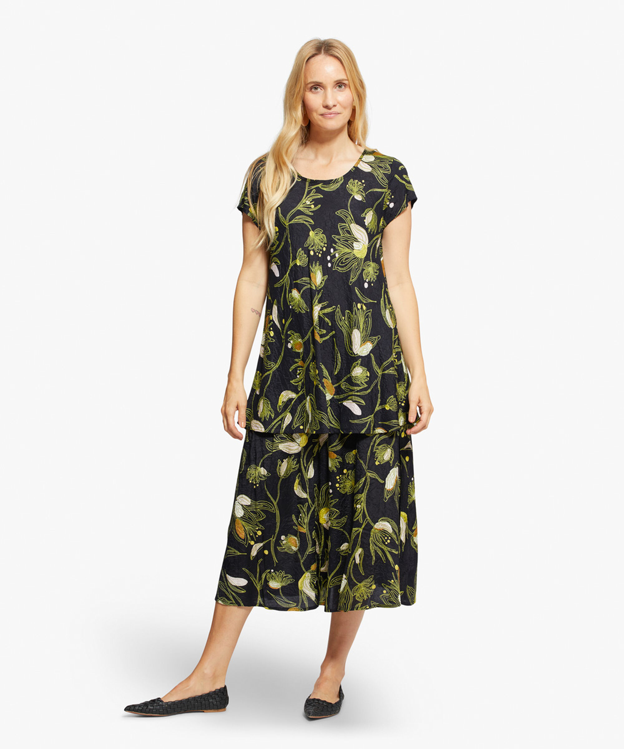 SONDRA NEDERDEL, Green Sheen